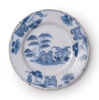 English Delftware plate, 18th century