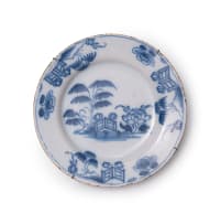 English Delftware plate, 18th century