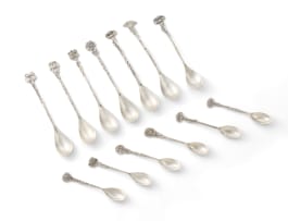 An assembled set of Dutch silver advocaatlepels, various makers, late 20th century