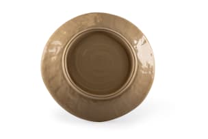 Lisa Ringwood; Plate with vase and bird motif