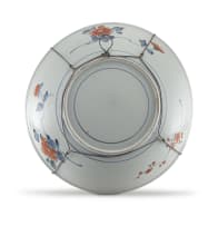 A Japanese Imari dish, Meiji period, 1868-1912