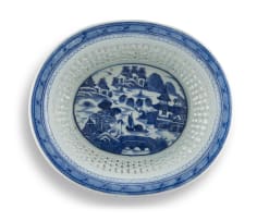A Chinese Export blue and white basket, Qing Dynasty, late 18th/early 19th century