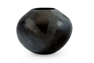 Unrecorded artist; Ukhamba (Traditional isiZulu Vessel) with incised 'V' motif
