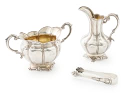 An Edward VII silver two-handled sugar bowl and milk jug, Henry Williamson Ltd, Birmingham, 1905