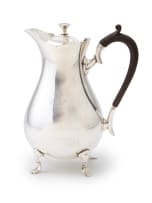 A George V silver coffee pot, William Hutton & Sons, Sheffield, 1918