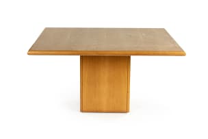 Oak eight-seater pedestal dining table