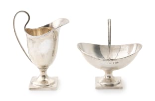 A George V silver milk jug and sugar bowl, T Wilkinson & Sons and Sanders & Mackenzie, Birmingham, 1923