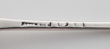 A pair of George III Old English silver basting spoons, Thomas Wallis I, London, 1779