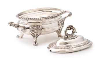 A pair of George III silver sauce tureens, William Bennet, London, 1817