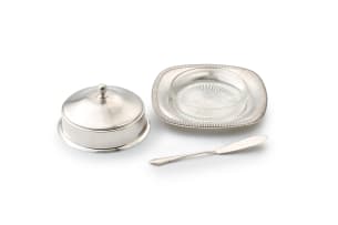 An electroplated silver sauceboat-on-stand, 20th century