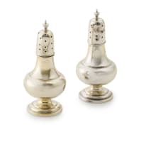 A pair of Edward VII silver salt and pepper shakers, Jones & Crompton, Birmingham, 1904