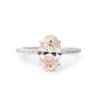 Oval diamond ring