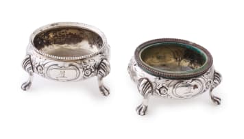 A pair of Victorian silver salts, Robert Harper, London, 1872