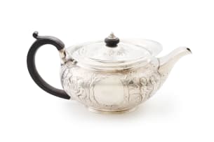 A George III silver teapot, Robert Sharp, London, 1805