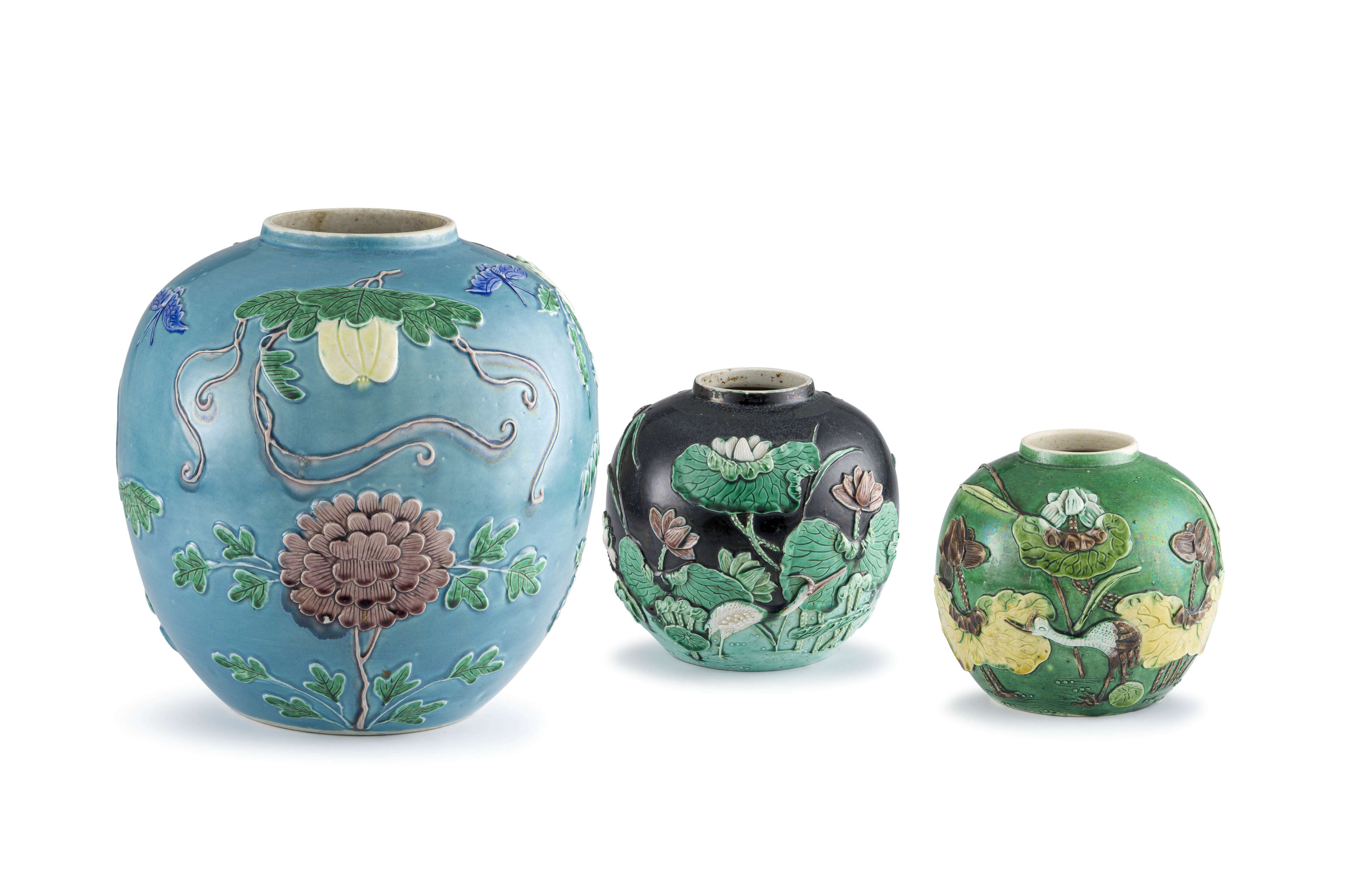 Impressive Chinese White Porcelain Vase. Late XIX Century. Wang