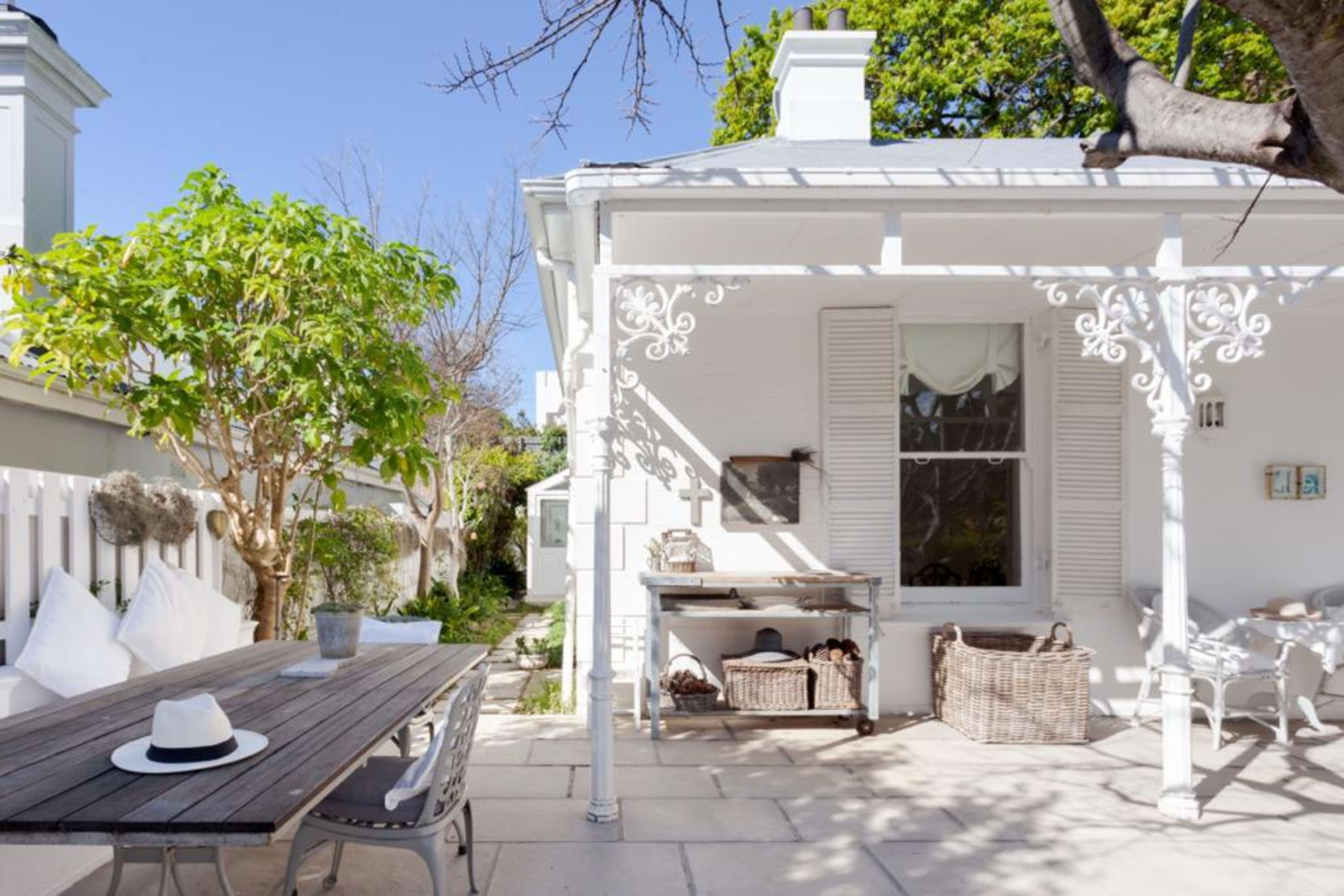 The Friends of Welgemeend invite you to a fine wine and dining